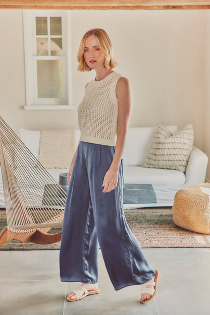 Lulu Wide-Leg Pant