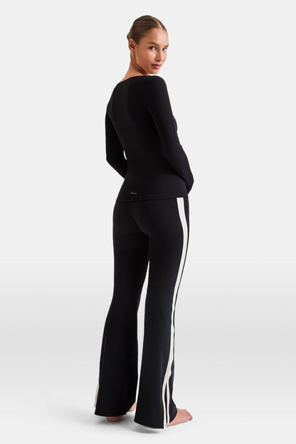 DayFlex Scoop Neck Top - Shadow Black