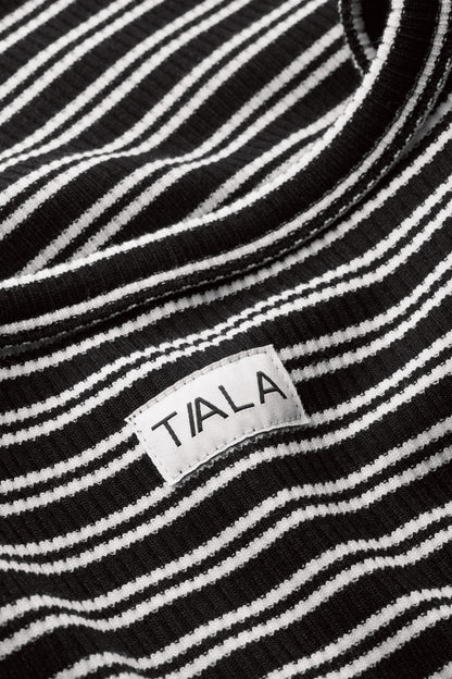 Stripe Knit Vest - Black / White